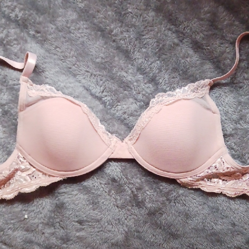 Lace Trim Pink Bra